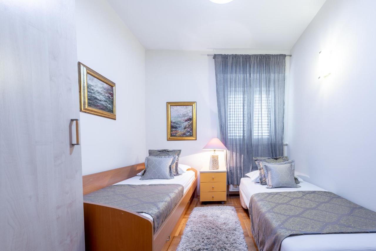 Superior Stunning Apartment Gravosa With A Free Parking Dubrovnik Ngoại thất bức ảnh